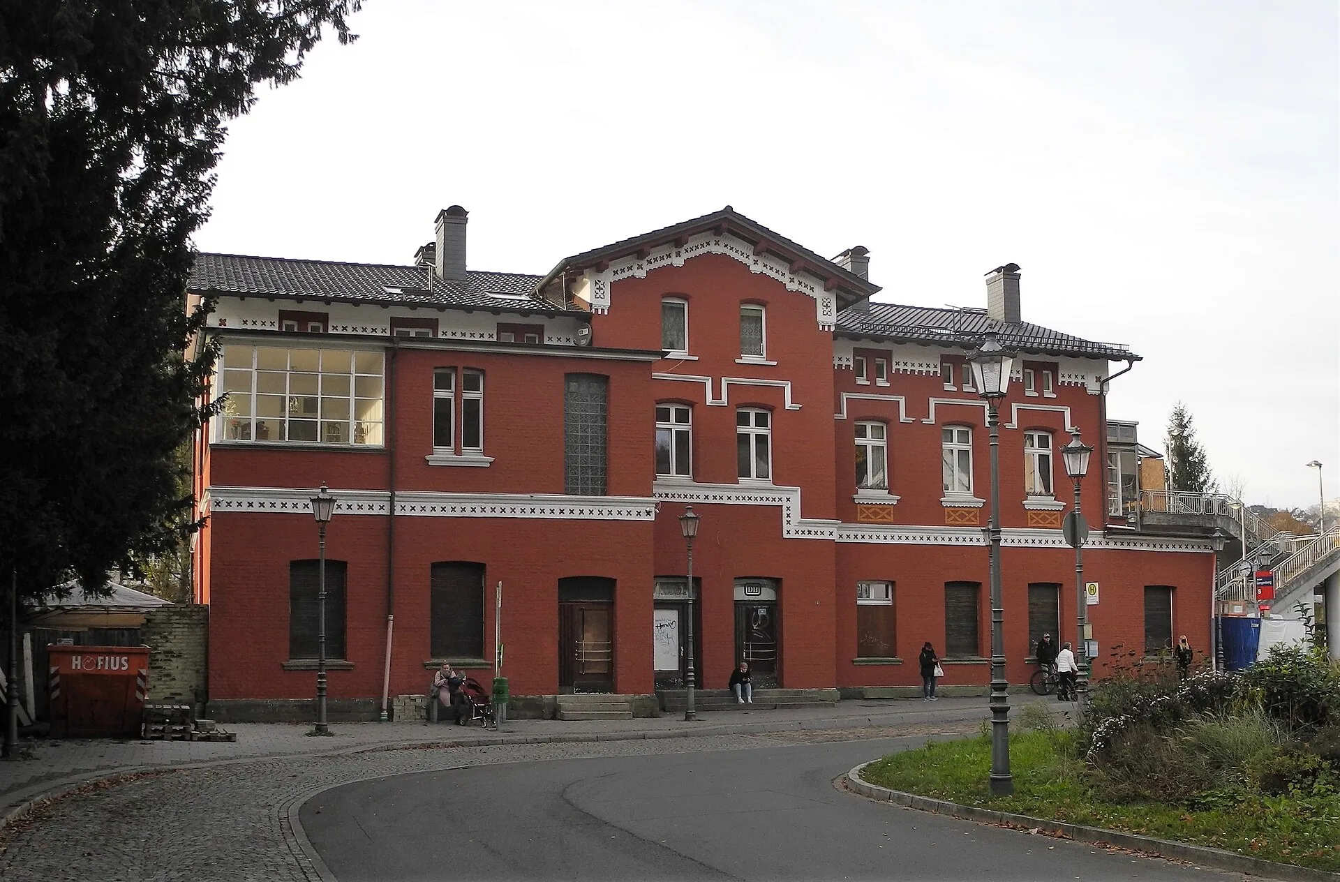 Velbert - Velbert-Langenberg, Hauptstr. 6, Bahnhofempfangsgebäude
